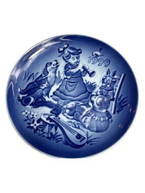 Bing & Grondahl Copenhagen Porcelain Barnets Dag CHILDREN'S DAY Collector Plate